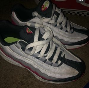 Nike Shoes - Nike shoes Nike Shoes - Nike shoes
